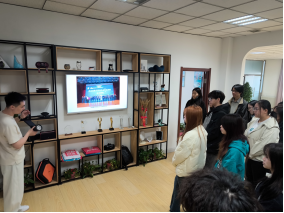 沉浸式企業(yè)生產(chǎn)實(shí)習(xí) 助力華德國際經(jīng)濟(jì)與貿(mào)易專業(yè)學(xué)子知行并進(jìn)