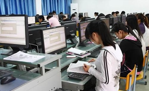 電子絲綢之路 計(jì)算機(jī)與現(xiàn)代技術(shù)重塑的人類交流圖景